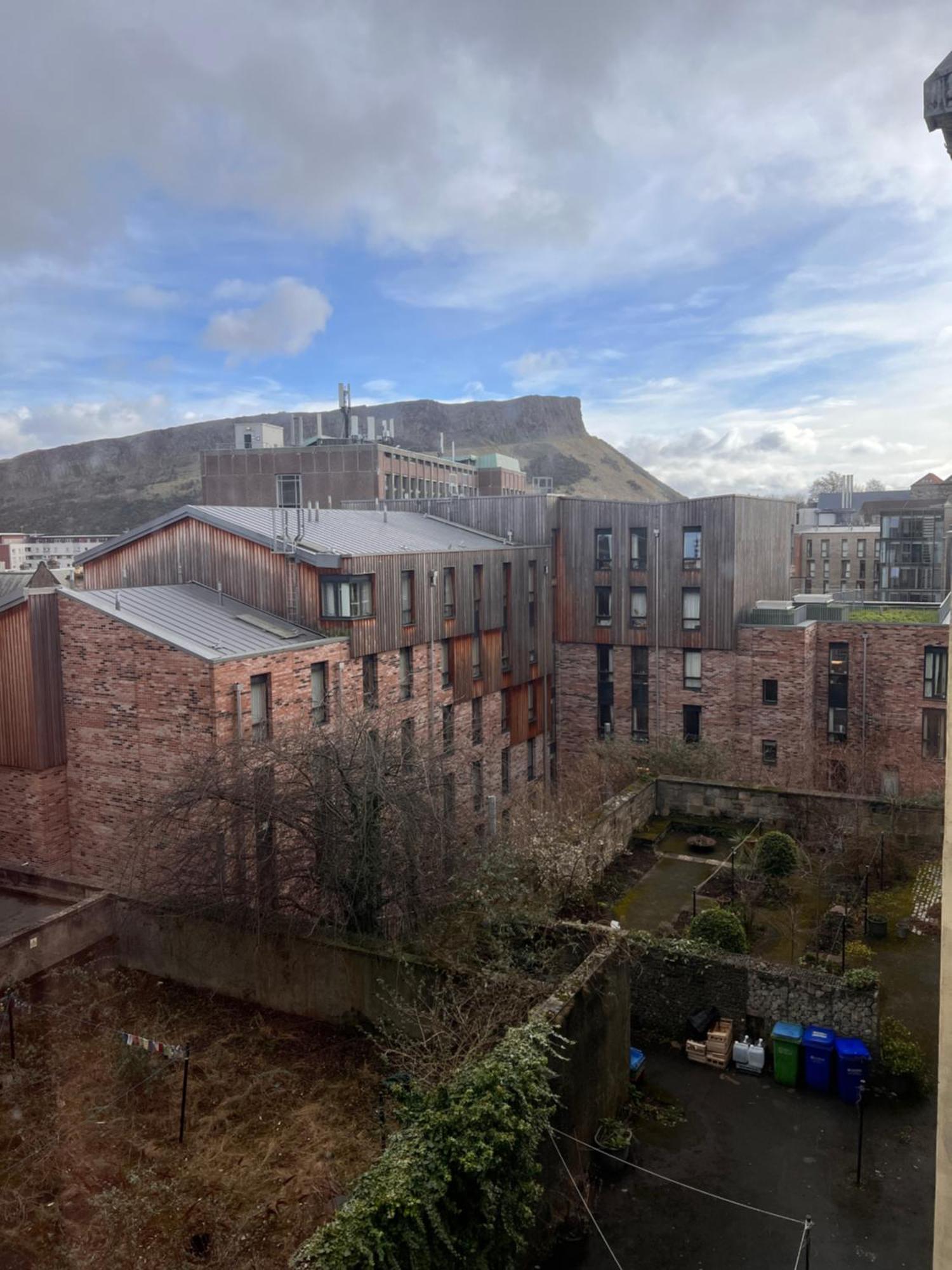 Crags View Apartment On The Royal Mile EDI Kültér fotó
