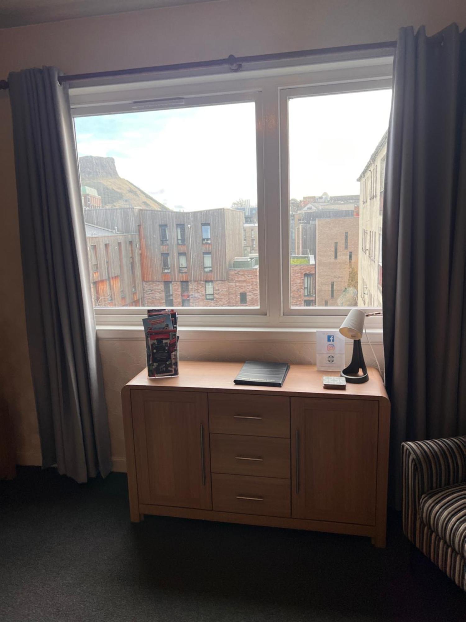 Crags View Apartment On The Royal Mile EDI Kültér fotó